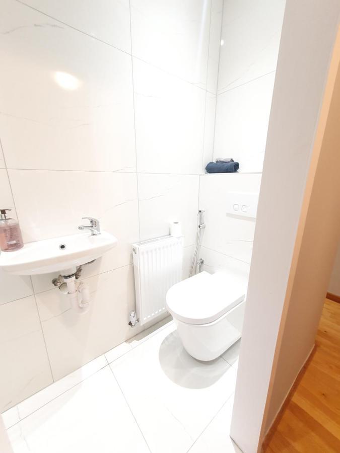Beautiful Guest Rooms, Free Parking, 30Min Heathrow, 40Min Wembley, 60Min Central London Greenford  Exterior photo