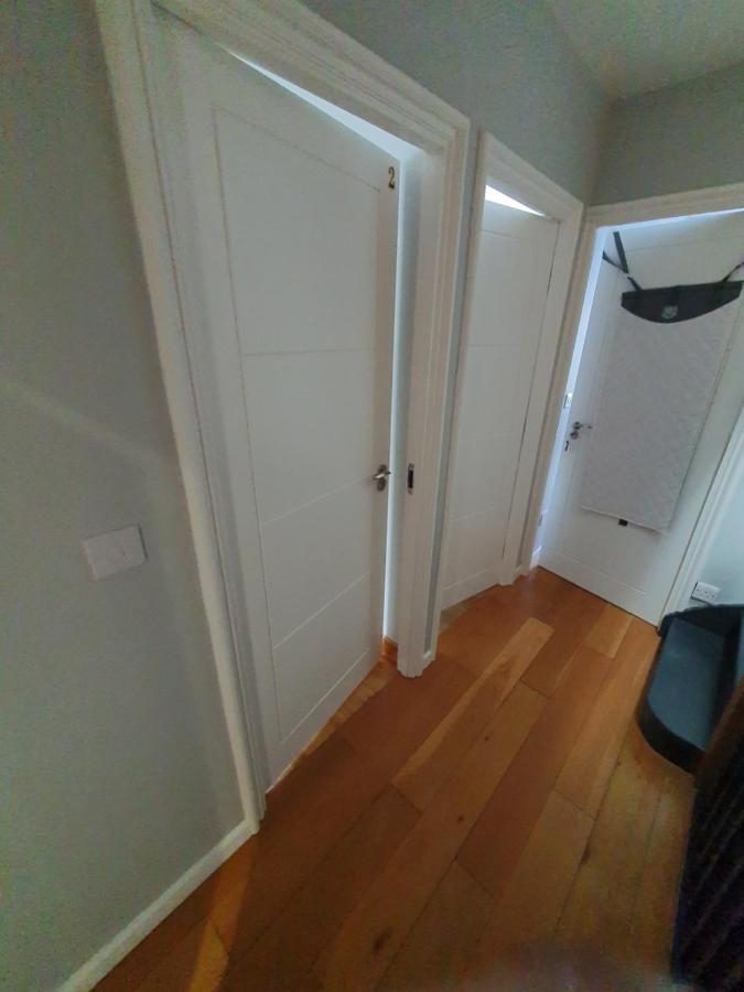 Beautiful Guest Rooms, Free Parking, 30Min Heathrow, 40Min Wembley, 60Min Central London Greenford  Exterior photo